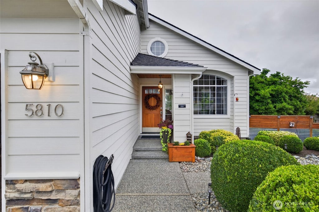 Photo of 5810 74th Drive NE, Marysville, WA 98270 (MLS # 2588139)