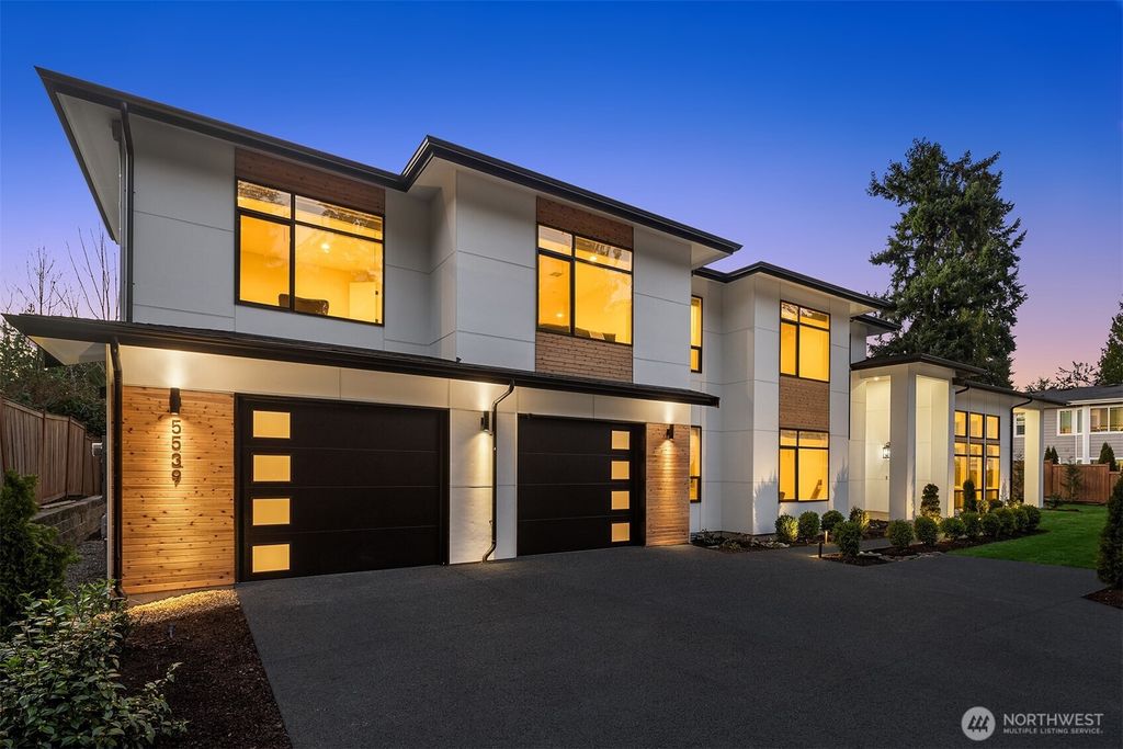 Photo of 5539 116th Avenue NE, Kirkland, WA 98033 (MLS # 2470133)