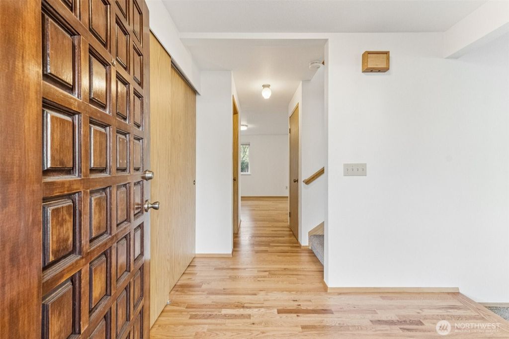 Photo of 2829 SW 349th Place, Federal Way, WA 98023 (MLS # 2447253)