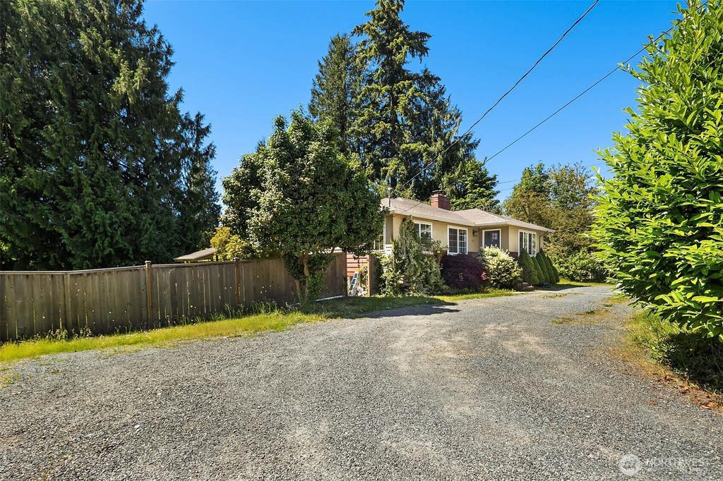 Photo of 16414 48th Avenue W, Edmonds, WA 98026 (MLS # 2564475)