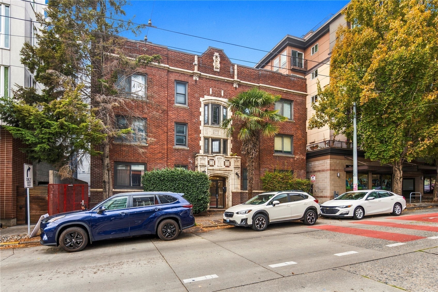 307 Queen Anne Avenue N