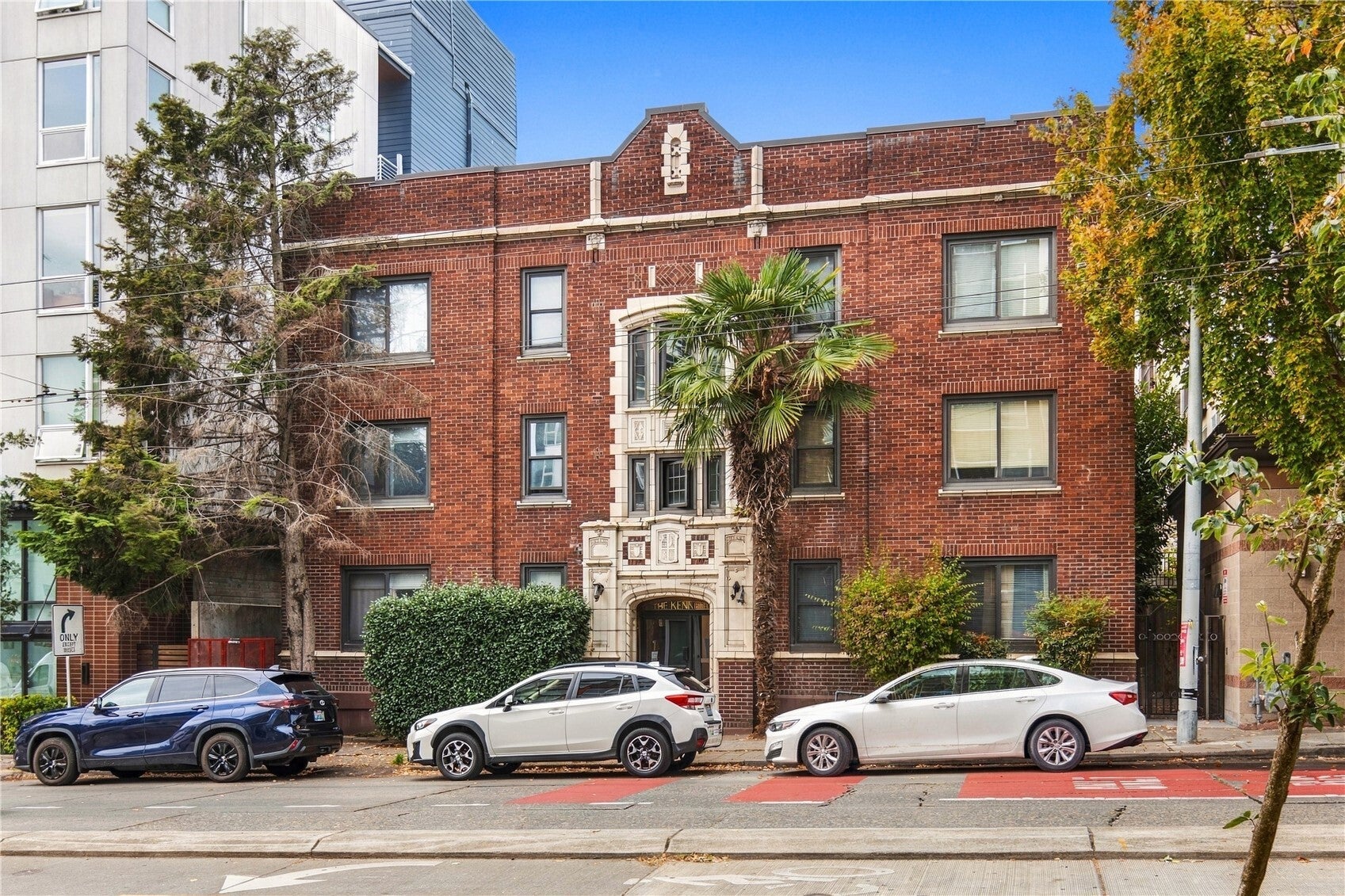 307 Queen Anne Avenue N