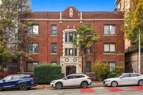 Photo of 307 Queen Anne Avenue N, Seattle, WA 98109 (MLS # 2595687)