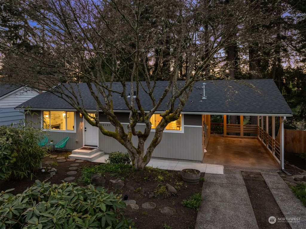 Photo of 20121 7th Avenue NE, Shoreline, WA 98155 (MLS # 2300743)