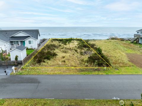 130 Sunrise Avenue SE Ocean Shores WA 98569