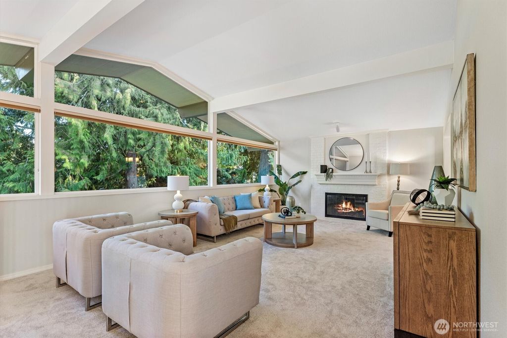 Photo of 10824 SE 23rd Street, Bellevue, WA 98004 (MLS # 2436404)