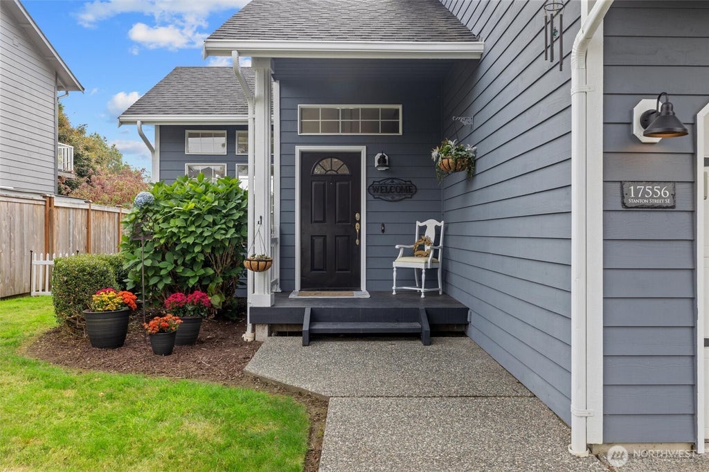 Photo of 17556 Stanton Street, Monroe, WA 98272 (MLS # 2591723)