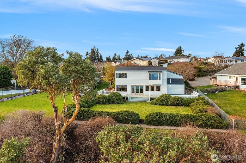 Photo of 7609 SW 259th Street SW, Vashon, WA 98070 (MLS # 2479274)