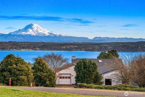 Photo of 7609 SW 259th Street SW, Vashon, WA 98070 (MLS # 2479274)