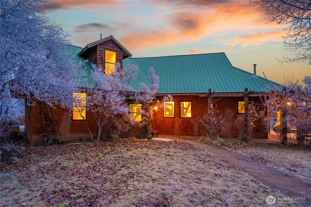 Photo of 1581 Thomas Road, Ellensburg, WA 98926 (MLS # 2471956)