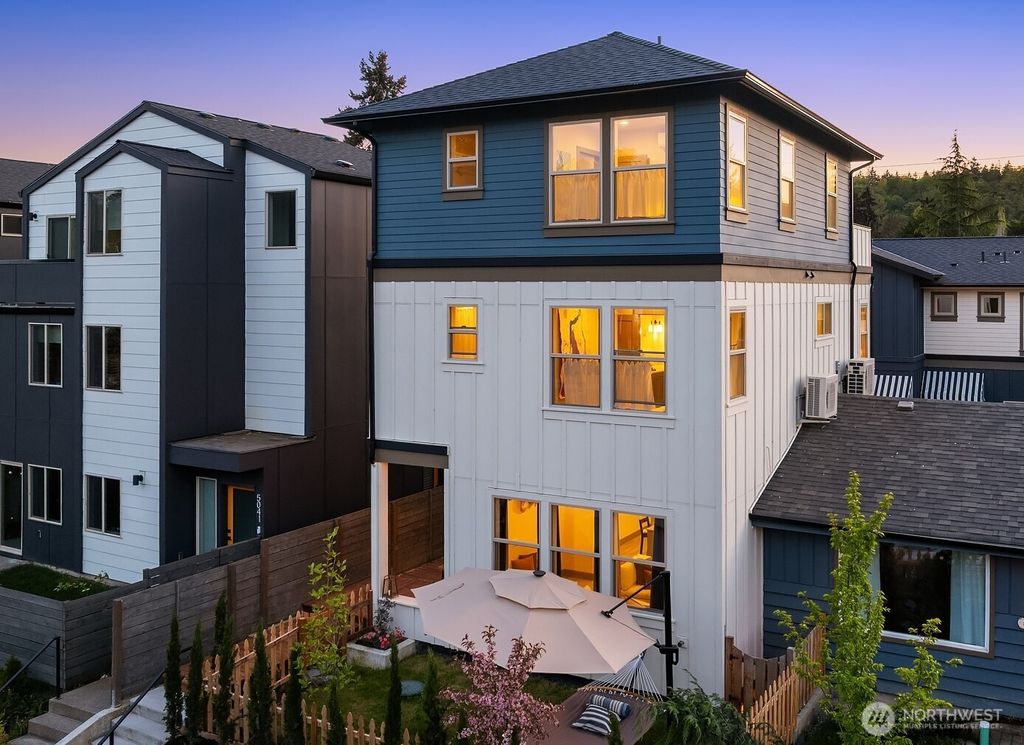 Photo of 5037 25th Avenue SW, Seattle, WA 98106 (MLS # 2515558)
