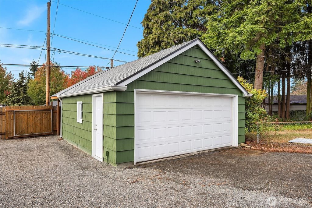 Photo of 1924 State Street, Everett, WA 98201 (MLS # 2443554)