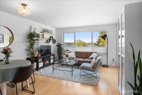 4421 Greenwood Avenue N 104 Seattle WA 98103