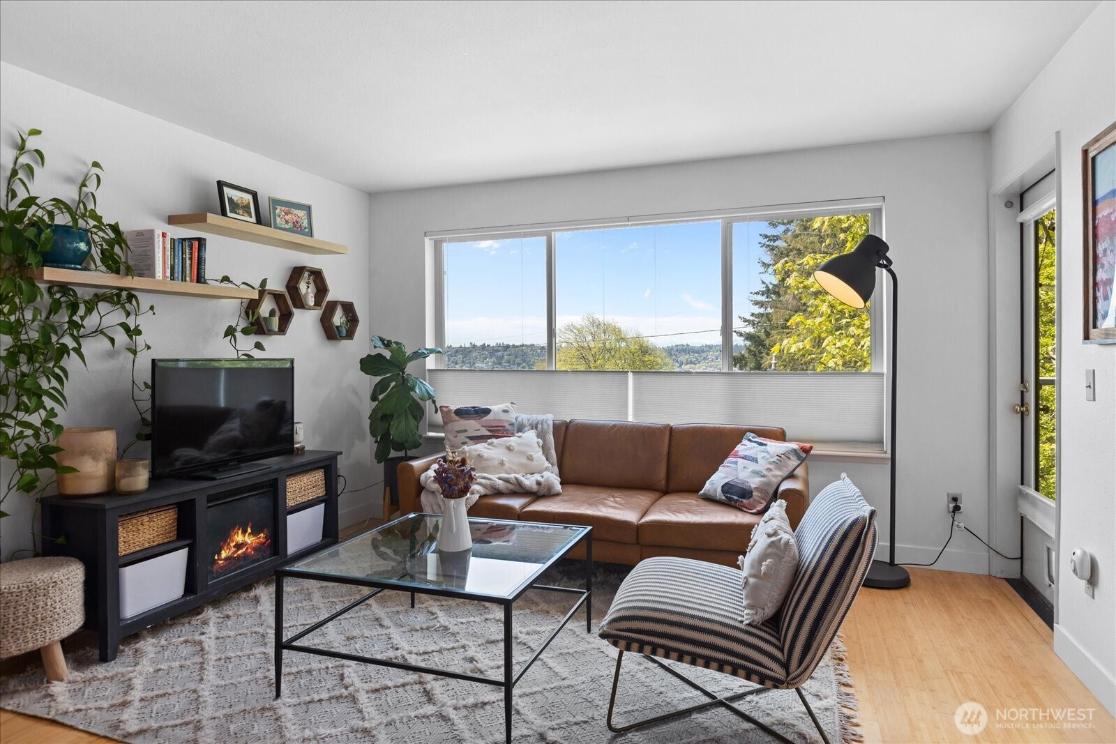 4421 Greenwood Avenue N 104