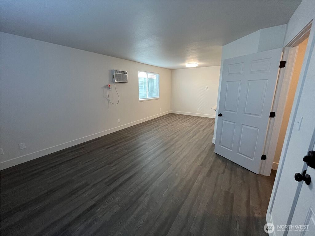 Photo of 806 E White Birch Avenue, Ellensburg, WA 98926 (MLS # 2499614)