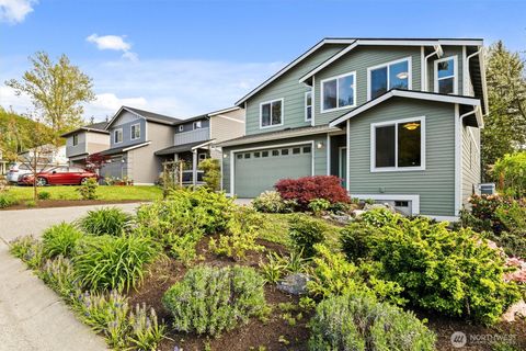 Photo of 2051 Lexington Avenue, Blaine, WA 98230 (MLS # 2507745)