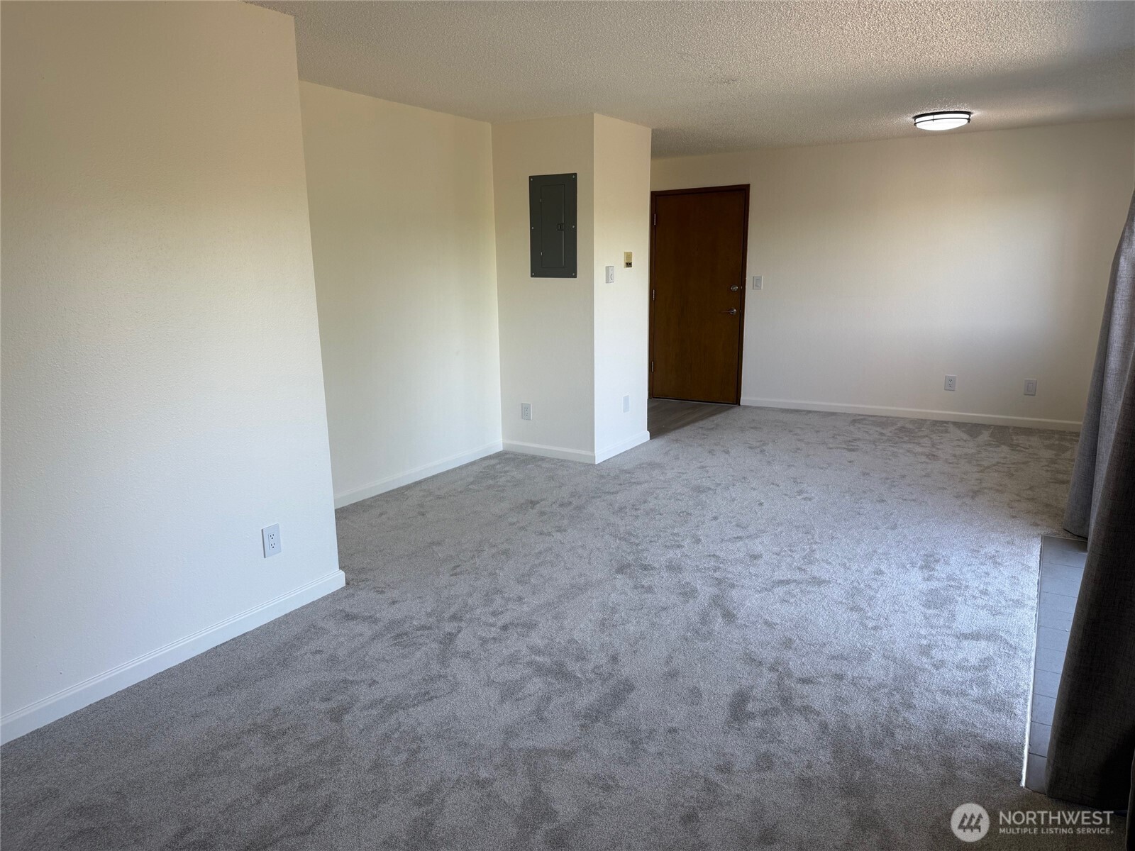 9030 Seward Park Avenue S 500