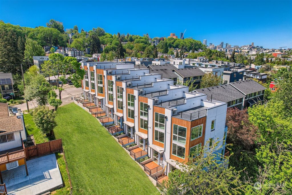 Photo of 1918 S Grand Street, Seattle, WA 98144 (MLS # 2216773)