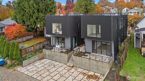 1114 26th Avenue C Seattle WA 98122