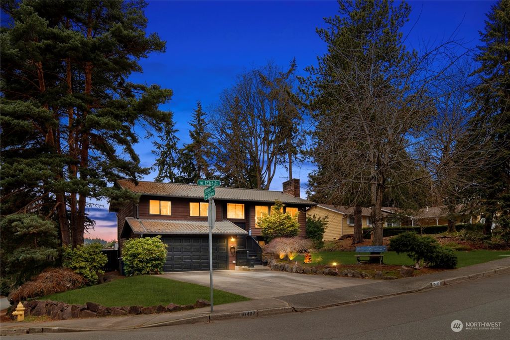 Photo of 10402 NE 123rd Street, Kirkland, WA 98034 (MLS # 2037369)