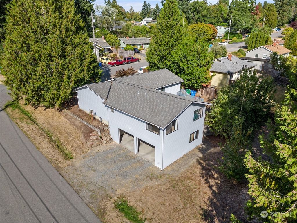 Photo of 303 NE 157th Street, Shoreline, WA 98155 (MLS # 2162169)