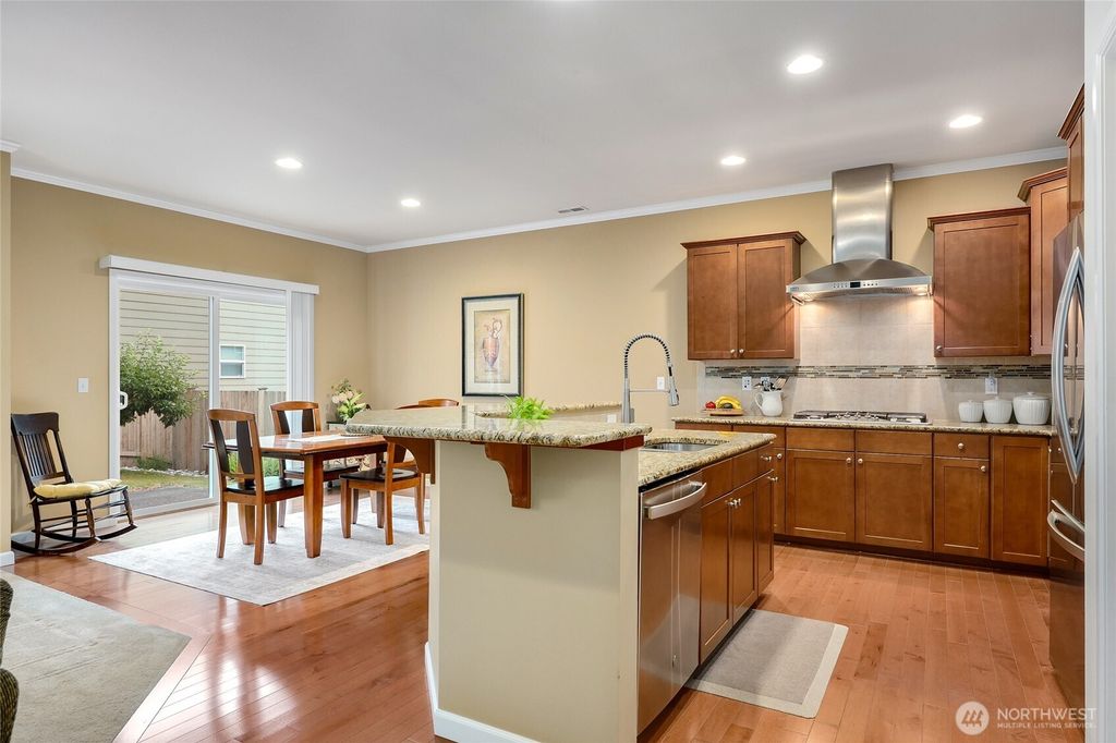 Photo of 731 172nd Street SW, Lynnwood, WA 98037 (MLS # 2412838)