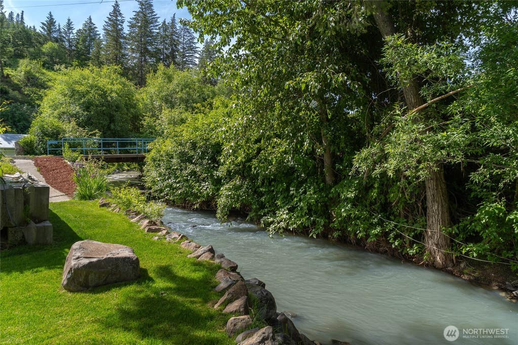 Photo of 1571 Mission Creek Road, Cashmere, WA 98815 (MLS # 2535575)