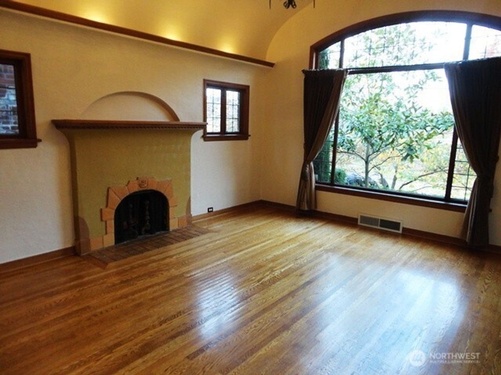 Photo of 8023 18th Avenue NE, Seattle, WA 98115 (MLS # 2473380)