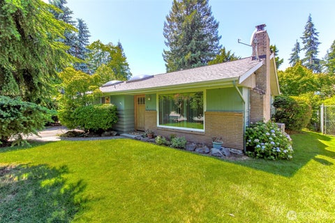 Photo of 20123 4th Avenue S, Des Moines, WA 98198 (MLS # 2539702)