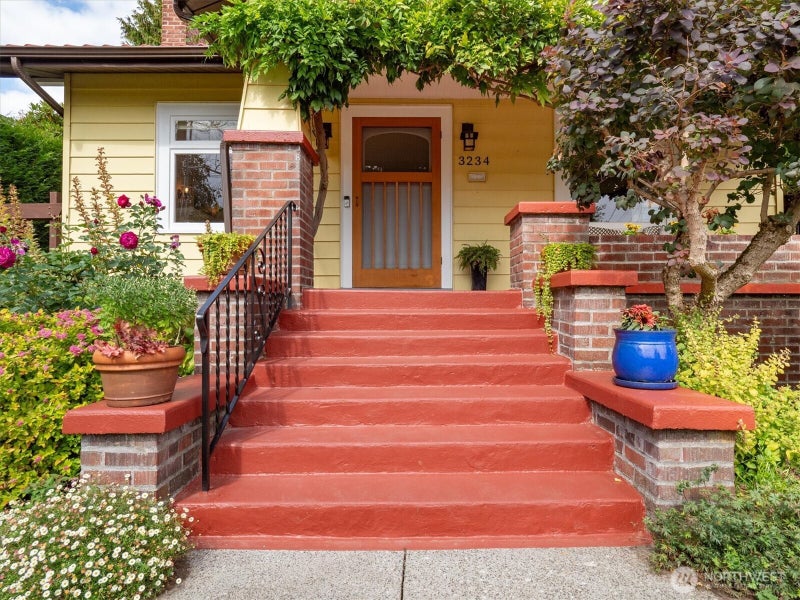 3234 NW 69th Street