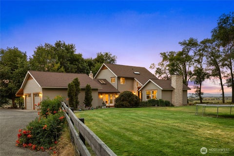 Photo of 1321 Emerson Rd RD, Ellensburg, WA 98926 (MLS # 2580532)
