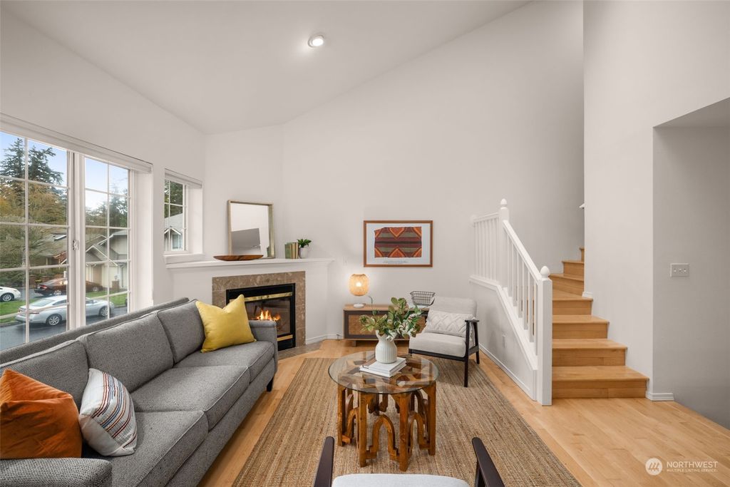 Photo of 18544 NE 57th Street, Redmond, WA 98052 (MLS # 2303813)