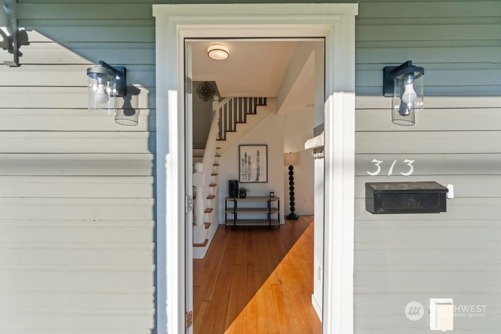 Photo of 313 Short Columbia Street, Monroe, WA 98272 (MLS # 2315367)