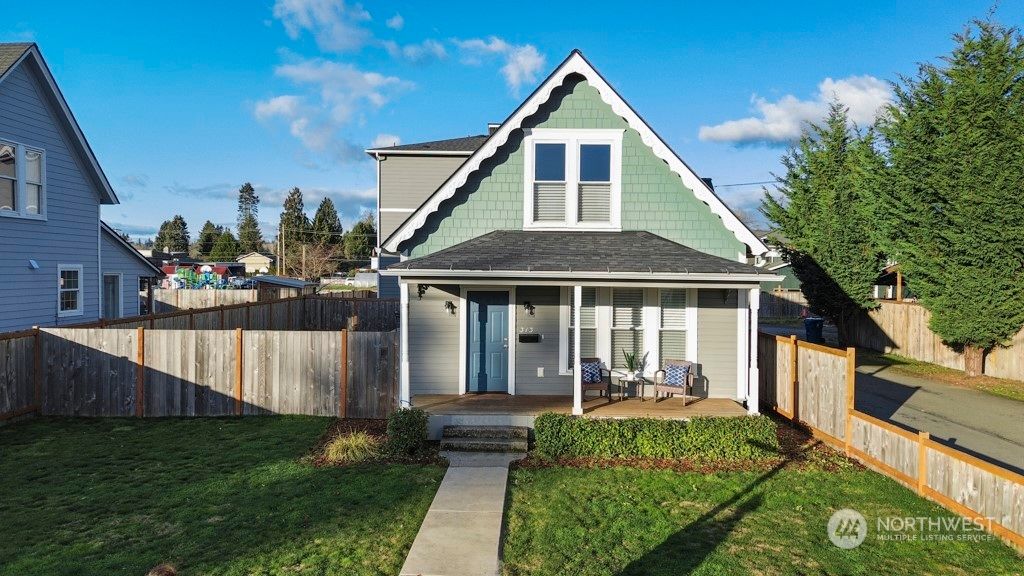Photo of 313 Short Columbia Street, Monroe, WA 98272 (MLS # 2315367)