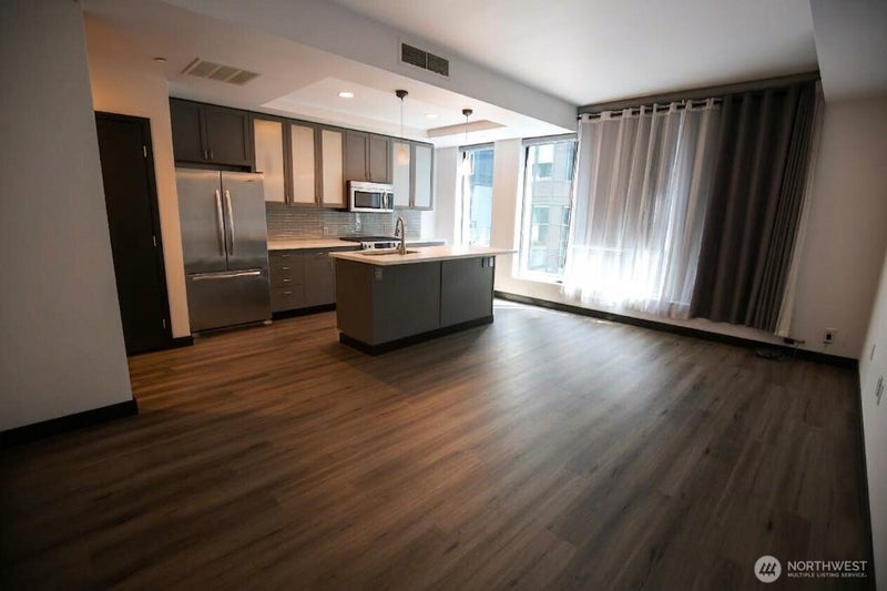 2716 Elliott Ave 405