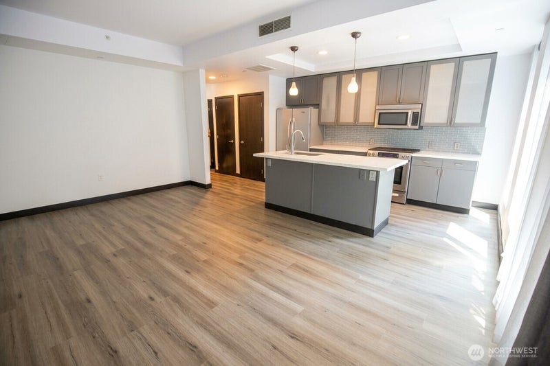 2716 Elliott Ave 405