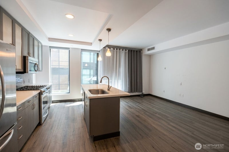 2716 Elliott Ave 405