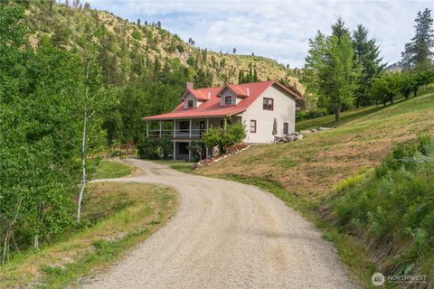 Photo of 7280 Olalla Cyn Road, Cashmere, WA 98815 (MLS # 2416870)