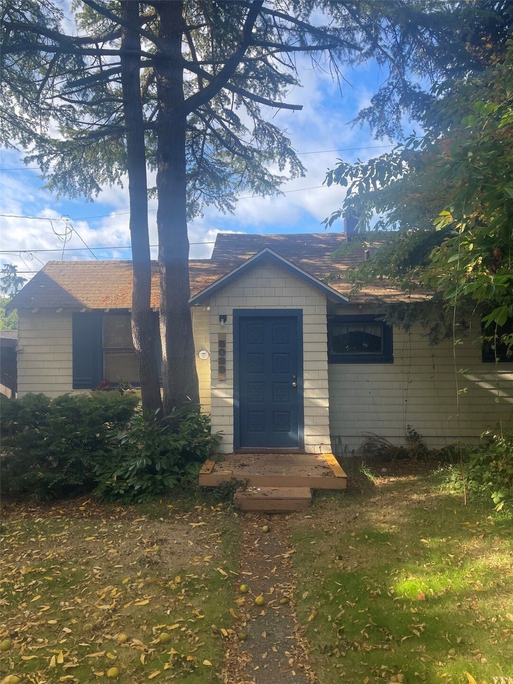 Photo of 5029 46th Avenue SW, Seattle, WA 98136 (MLS # 2599951)