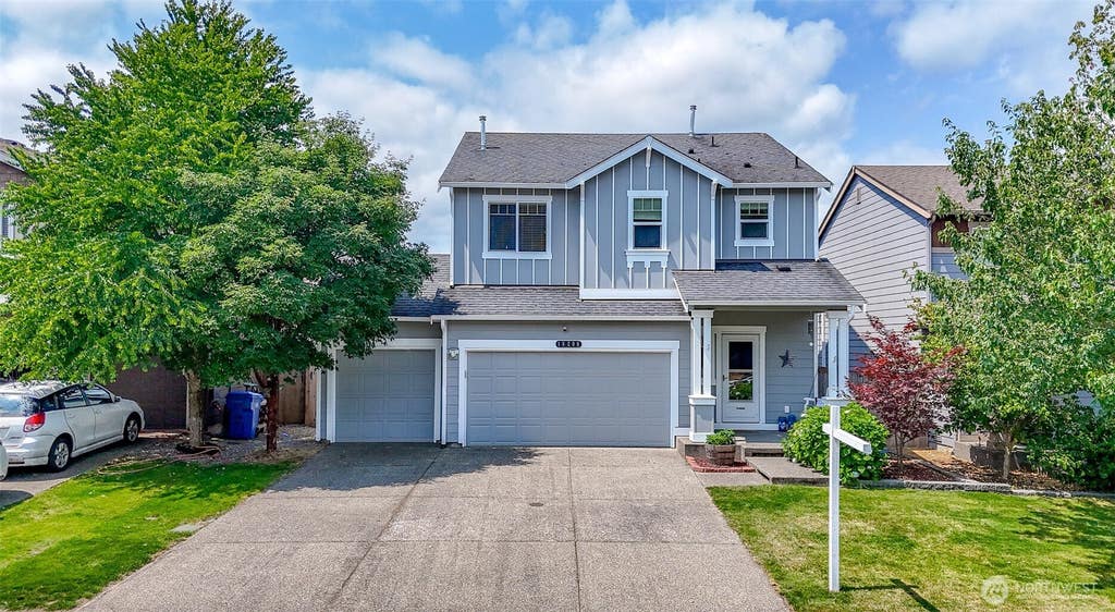 Photo of 18208 72nd Avenue E, Puyallup, WA 98375 (MLS # 2551718)