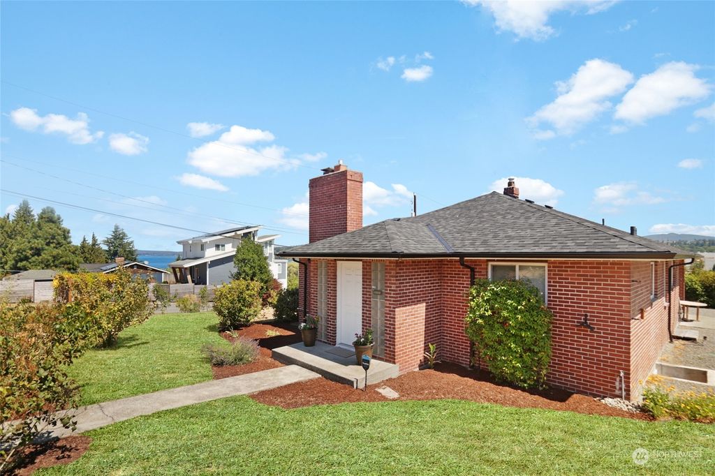 Photo of 11530 87th Avenue S, Seattle, WA 98178 (MLS # 2149275)