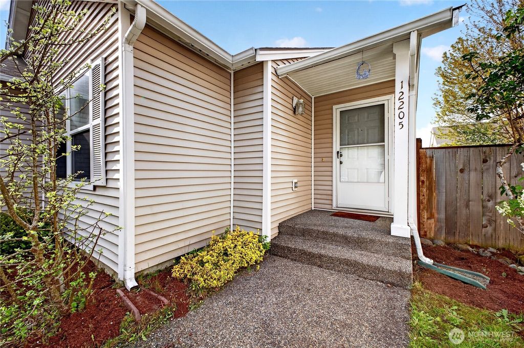 Photo of 12205 135th Street E, Puyallup, WA 98374 (MLS # 2513641)