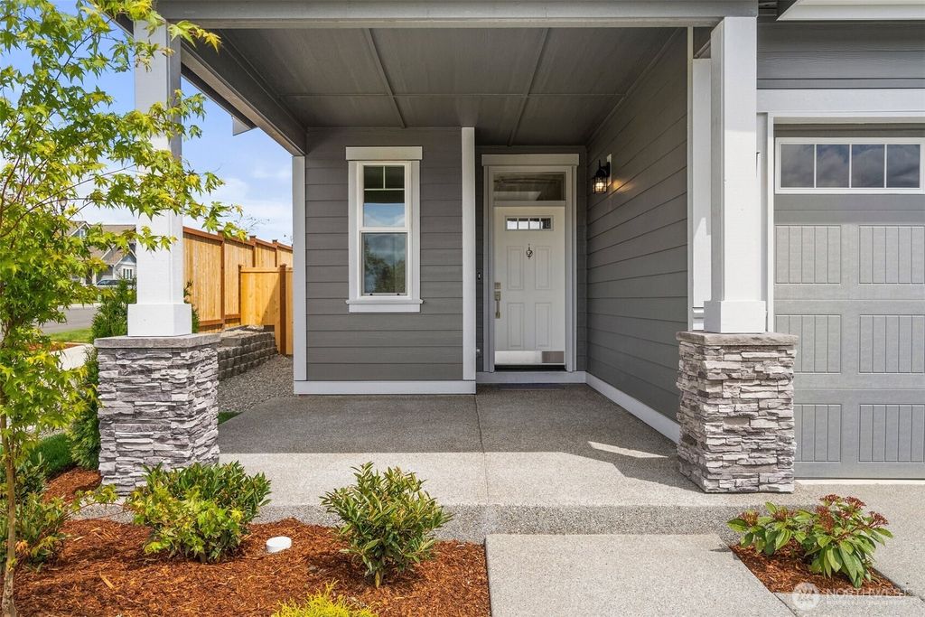 Photo of 844 Bodie Street SE, Lacey, WA 98513 (MLS # 2488709)