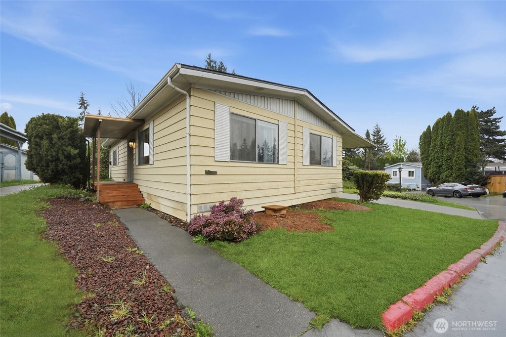 Photo of 12605 E Gibson Rd Rd #65, Everett, WA 98204 (MLS # 2499140)