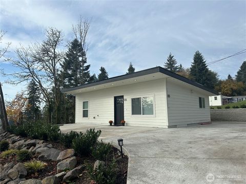 Photo of 125 Foxglove Terrace, Longview, WA 98632 (MLS # 2440987)