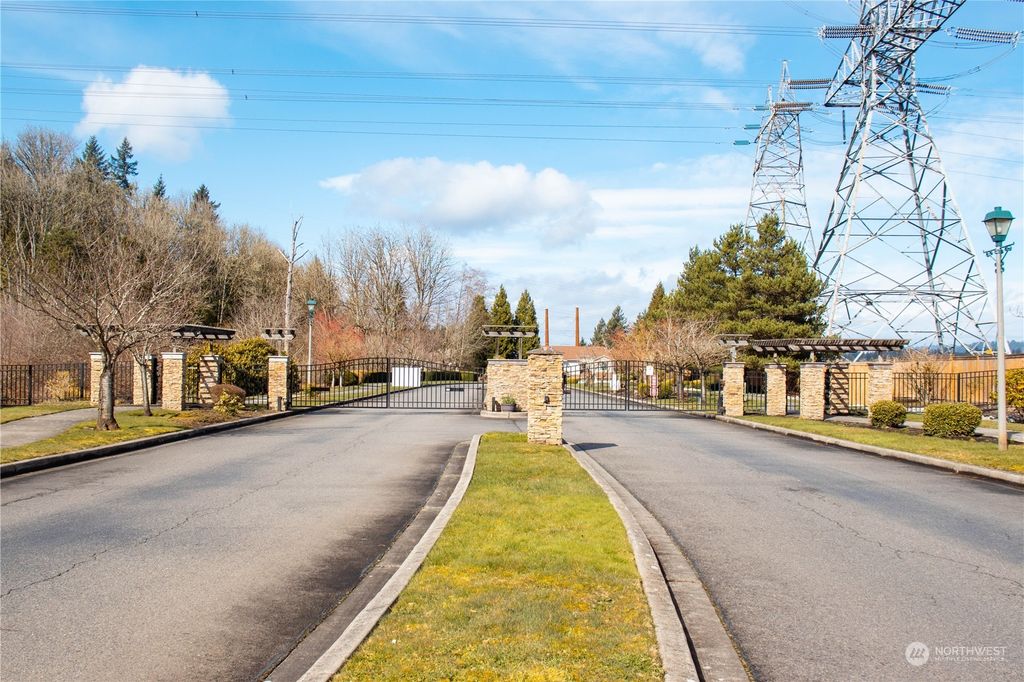 Photo of 2920 SE 8th Place #2114, Renton, WA 98058 (MLS # 2204415)