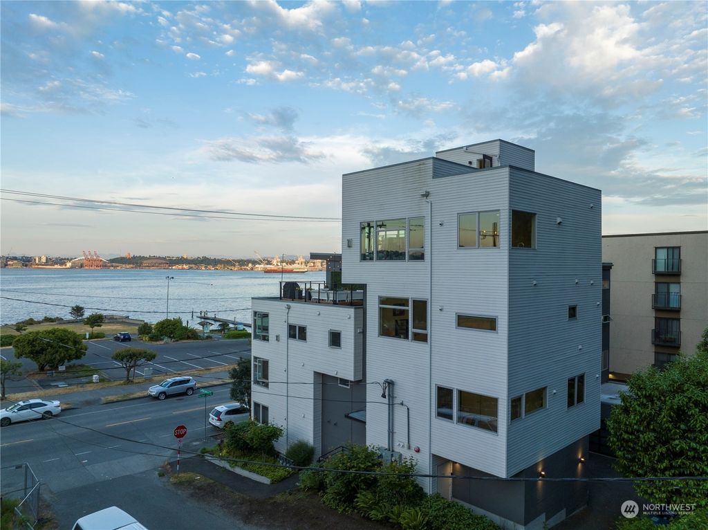 Photo of 4007 SW Maryland Place, Seattle, WA 98116 (MLS # 2126132)