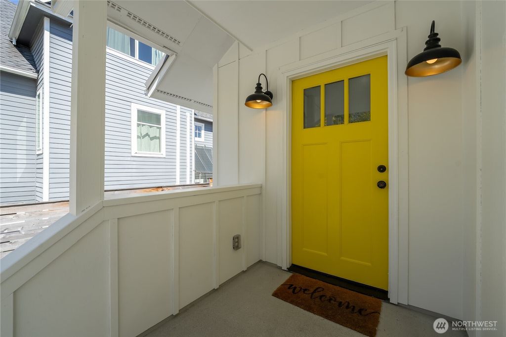 Photo of 4418 40th Avenue SW, Seattle, WA 98116 (MLS # 2504921)