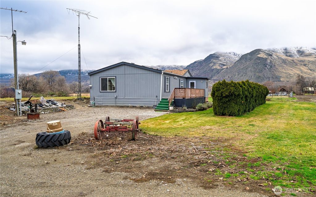 Photo of 12 Moonlight Drive, Oroville, WA 98844 (MLS # 2460657)