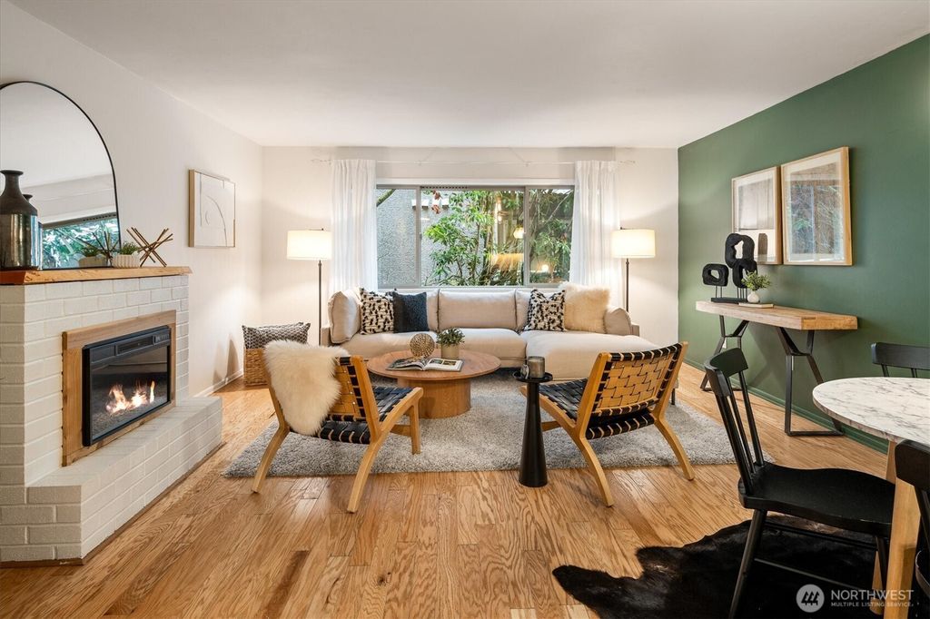 Photo of 3820 NE 155th Place #403, Lake Forest Park, WA 98155 (MLS # 2491054)